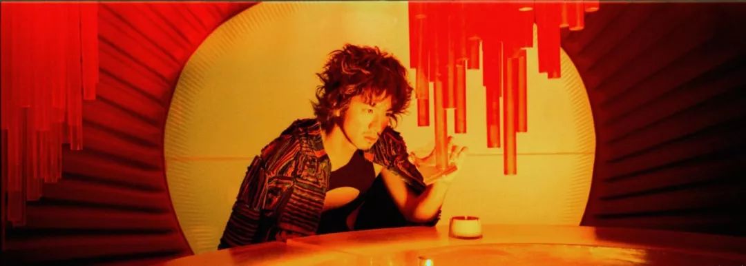 kanye采访drake妈妈,drake跟kanye的妈妈