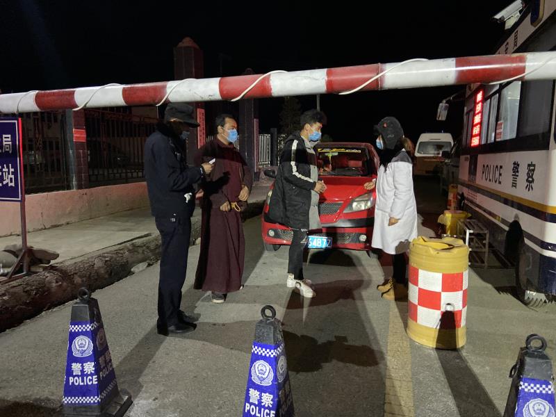 壤塘：坚守在冰天雪地的防疫人只为4.7万人的平安