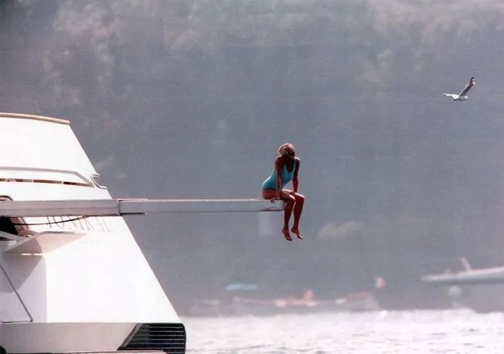 肩胛骨平平的怎么美起来,开肩美背改善翼状肩胛