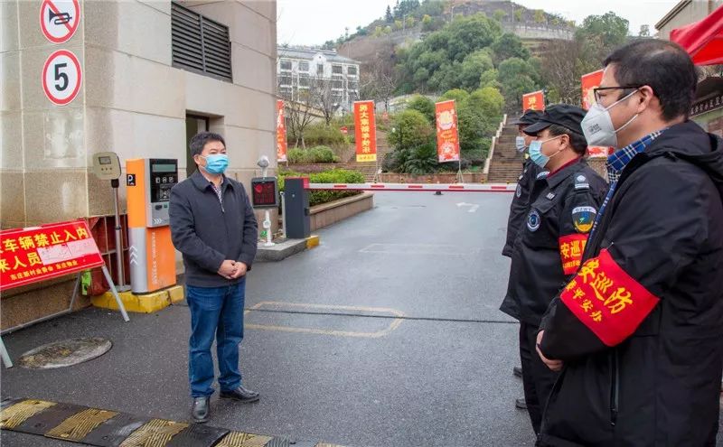 榜样的力量致敬奋斗一线的英雄,榜样的力量致敬疫情英雄