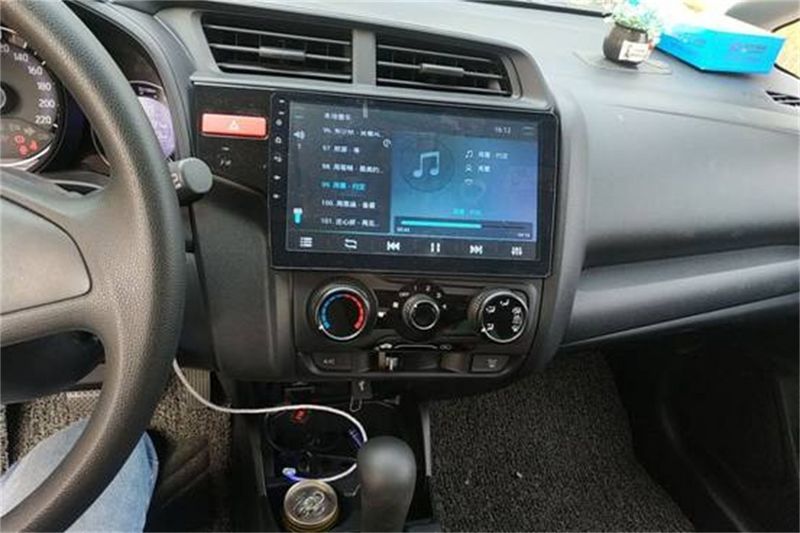 蓝色飞度带天窗,蓝色飞度