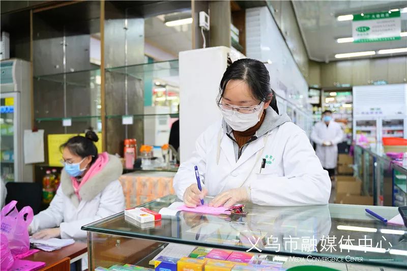 战疫平凡的岗位是不平凡的坚守,战疫后方平凡岗位上的坚守和奉献