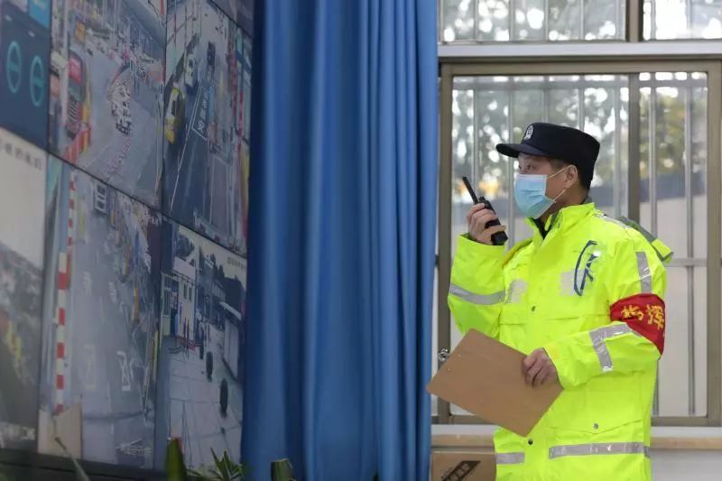 警察故事担一份责守一座城,民警故事正阳门下守门人