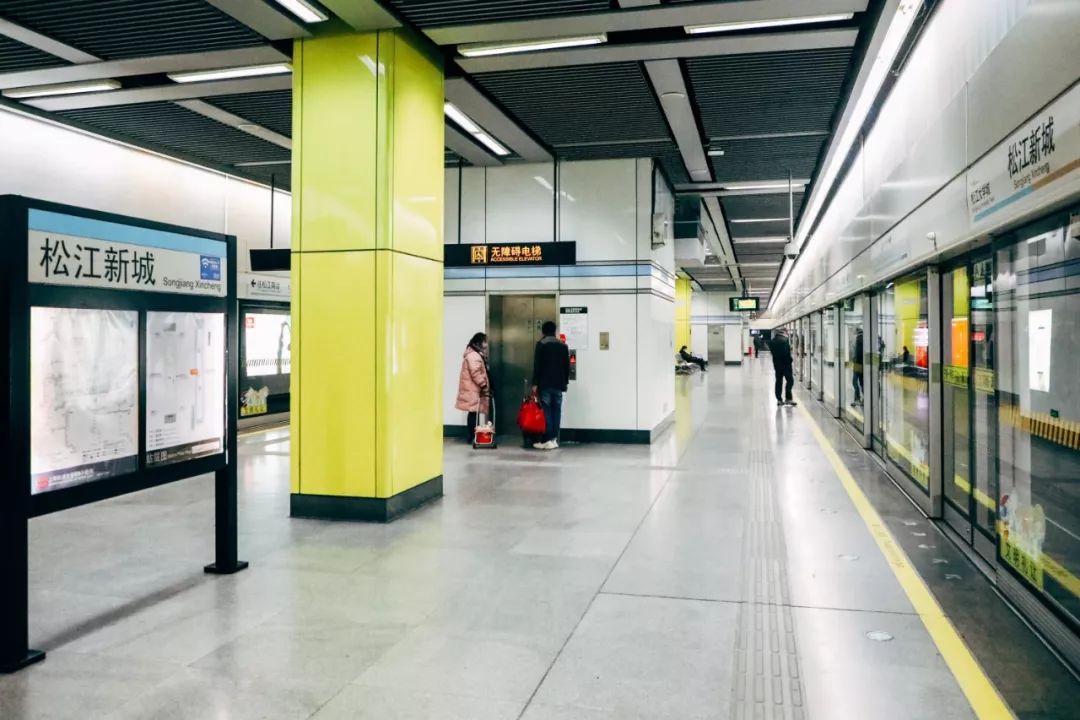 待阴霾散去我们一起去看海,待阴霾散去看春暖花开