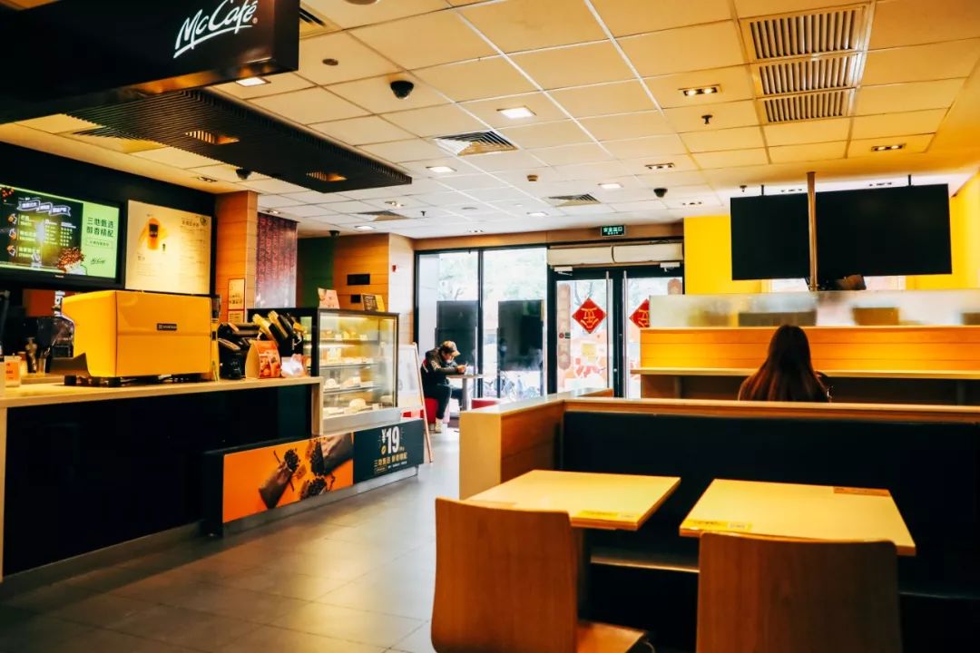 待阴霾散去我们一起去看海,待阴霾散去看春暖花开