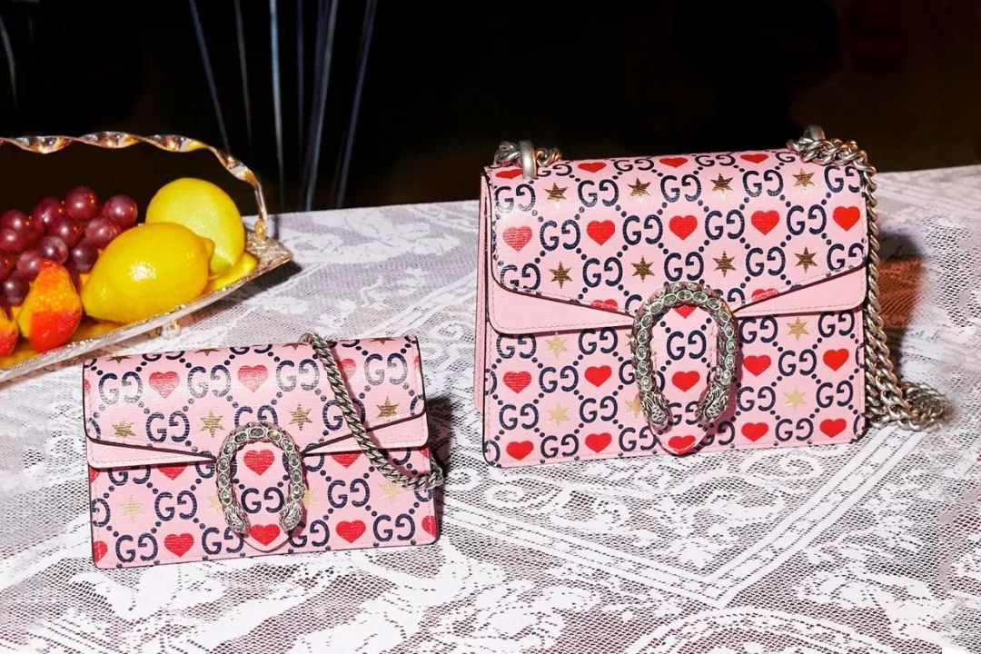 情人节除了吃饭看电影还能干嘛,情人节除了吃饭看电影还能干什么