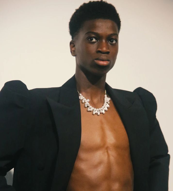 赶紧入手|一起做个戴珍珠项链的*男美**纸