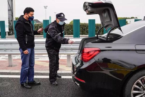 上海3天劝返1781辆车3251人!有人流利答出“上海住址”仍被劝返