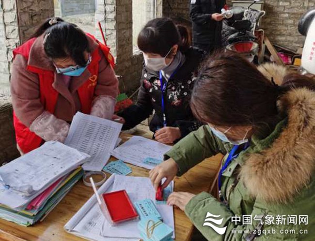 全民战疫中青春在闪光,让青春在战疫中闪光