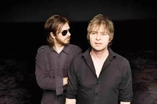 老派情歌|我已经苍老,可我依然会沦陷于千吻之深