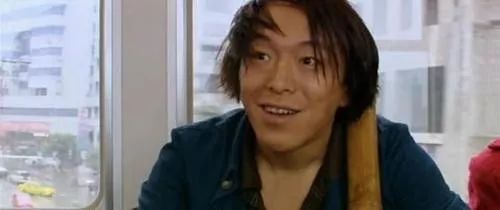 托尼老师发型减龄扎马尾,托尼老师的发型短发怎么扎