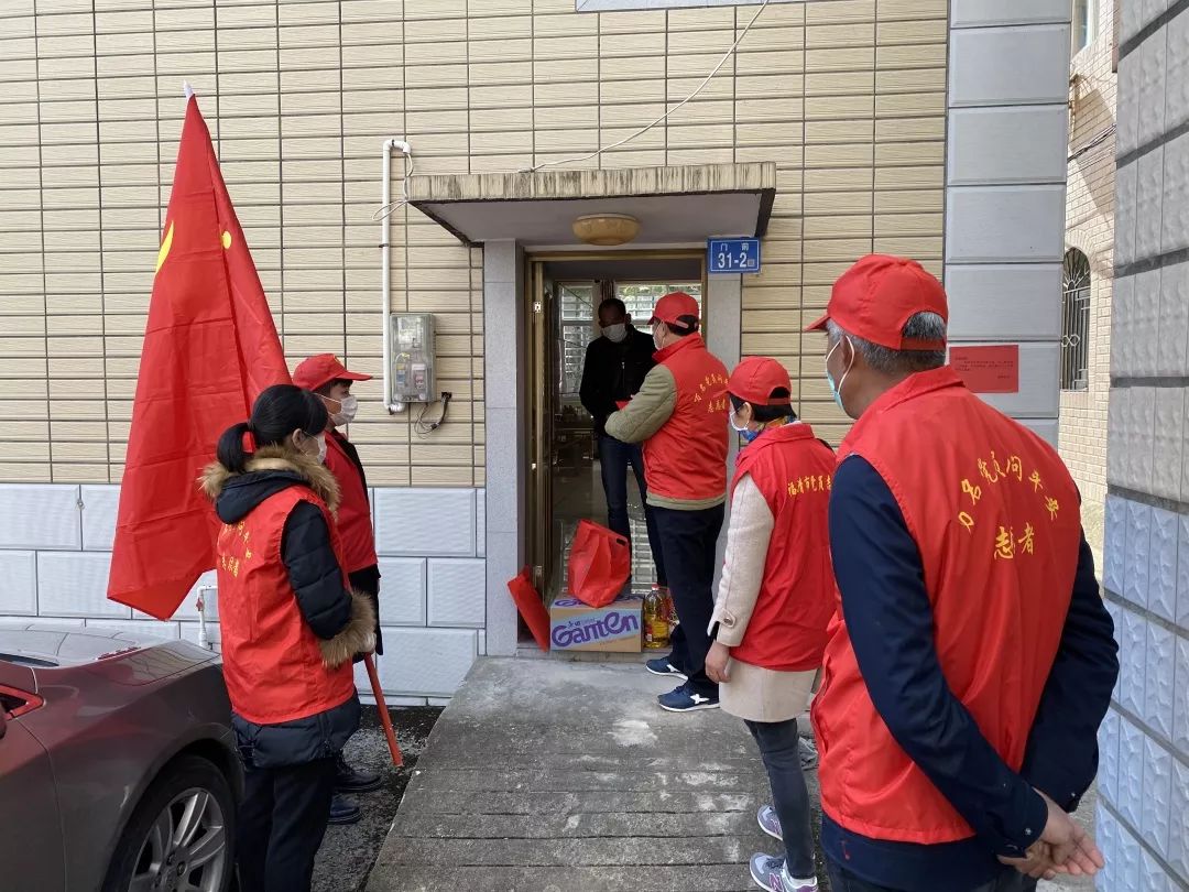 先锋岗上战疫情,党员先行同心抗疫