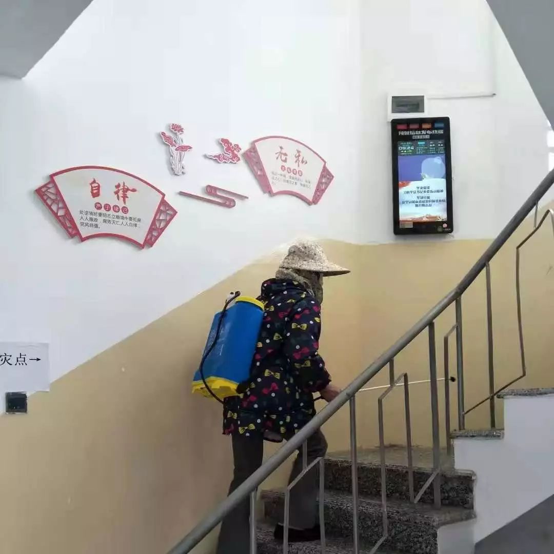 先锋岗上战疫情,党员先行同心抗疫