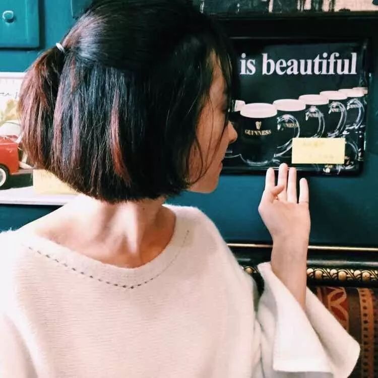 戴口罩过敏脸上起红疹用什么药膏,一戴口罩脸过敏发痒发红怎么治