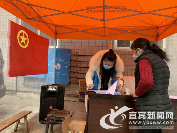 党员带头当先锋疫情防控作表率,疫情防控重于天党员先锋冲在前