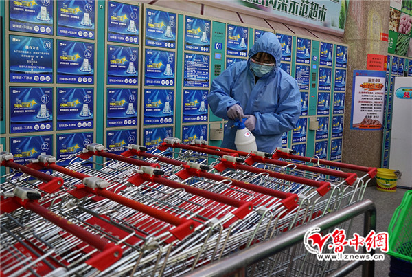 防疫期保安全淄博商厦多措并举让市民安心进店放心购物