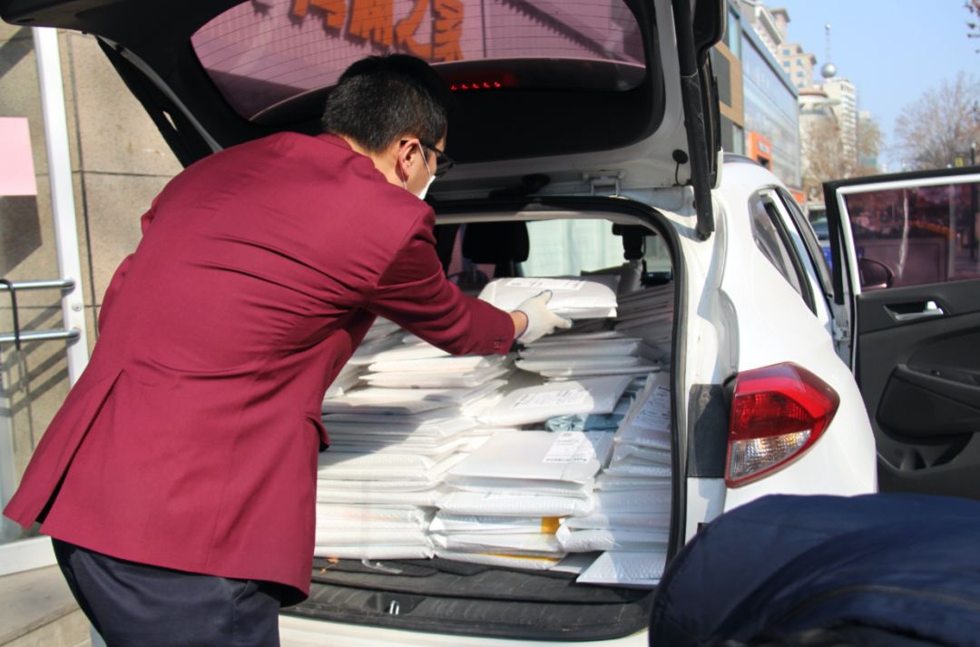 「下篇」疫情汹汹书店歇业，网上“自救”逼转型