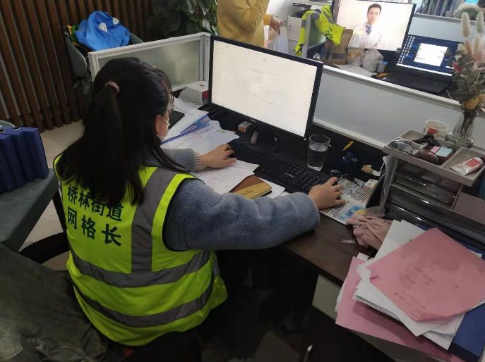 疫情无情人有情社区工作暖人心,疫情无情人有情