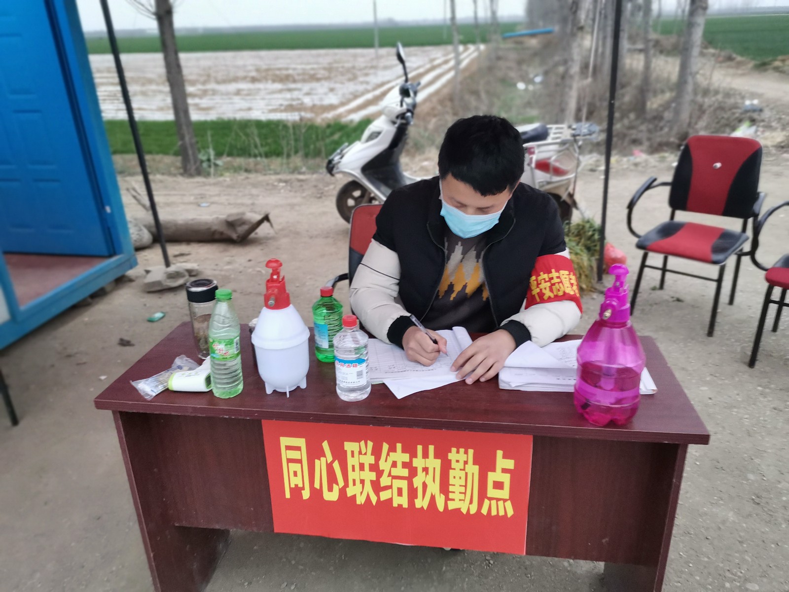 新野县王集镇：22岁军校生冲上“疫”线