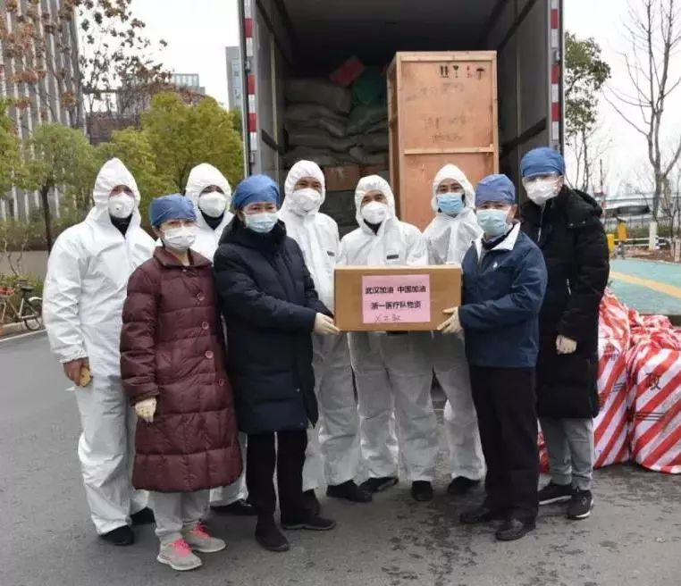 疫情期间坚守岗位邮政,坚守一线的邮政人