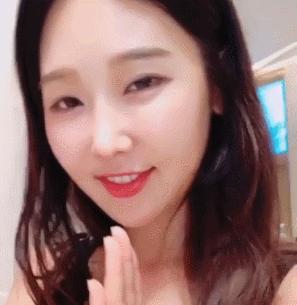 “韩国第一美魔女”私照曝光!51岁凭初恋脸狂吸680万人围观:原来男神都喜欢这样的?