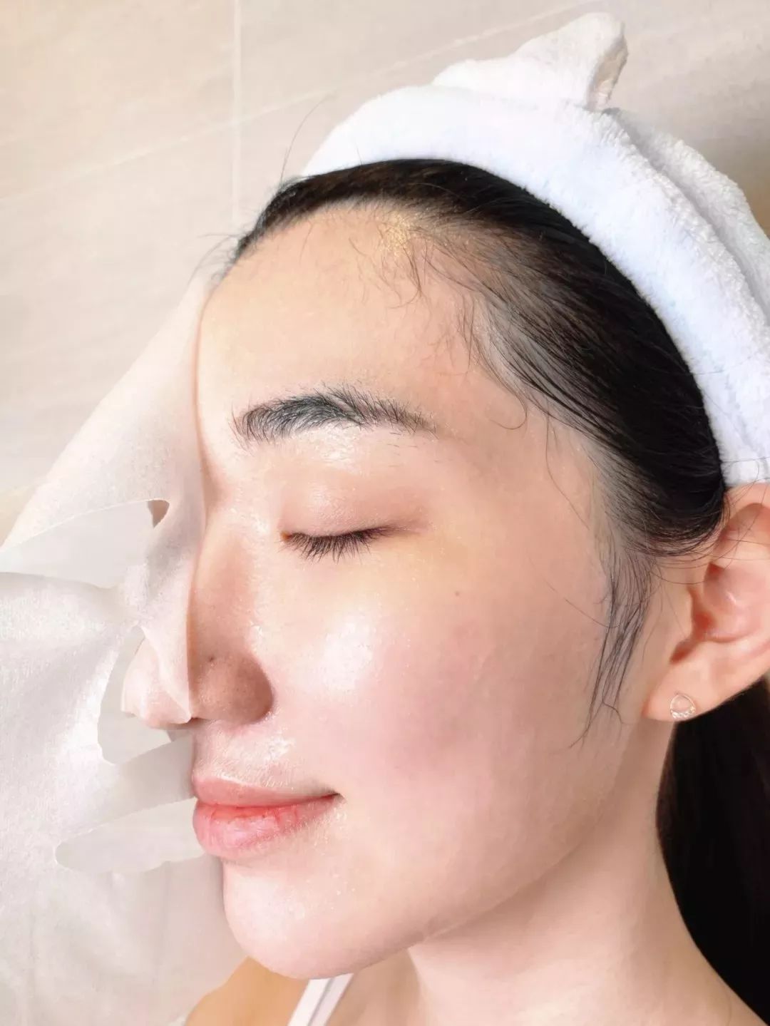 “韩国第一美魔女”私照曝光!51岁凭初恋脸狂吸680万人围观:原来男神都喜欢这样的?