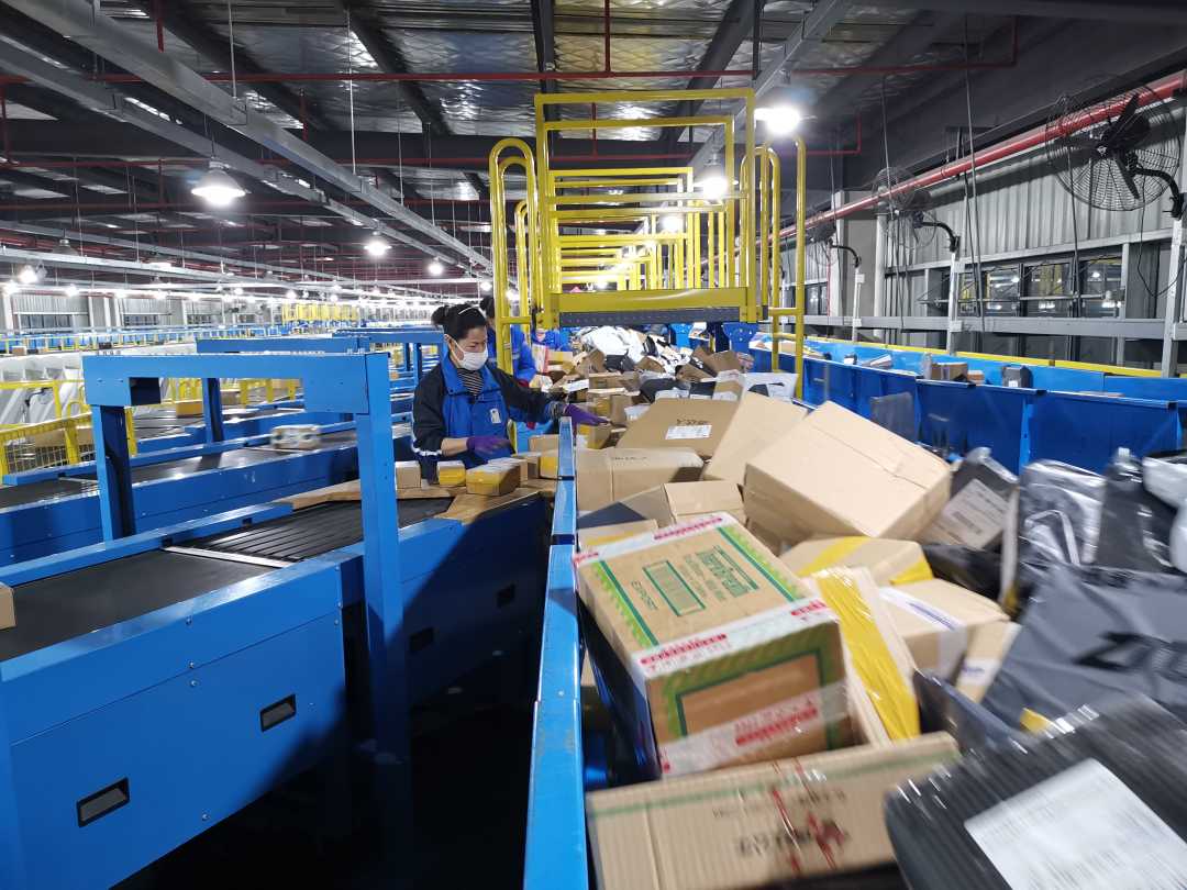 中通快递连续几年领跑行业,中通快递2022年上半年业务量