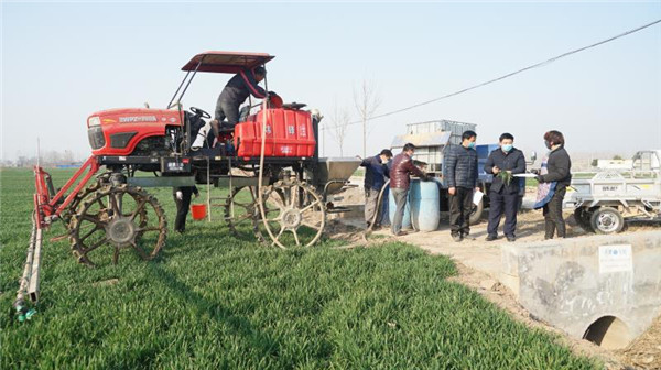 春回大地农村春耕热火朝天,春回大地忙耕种喜迎金秋粮归仓