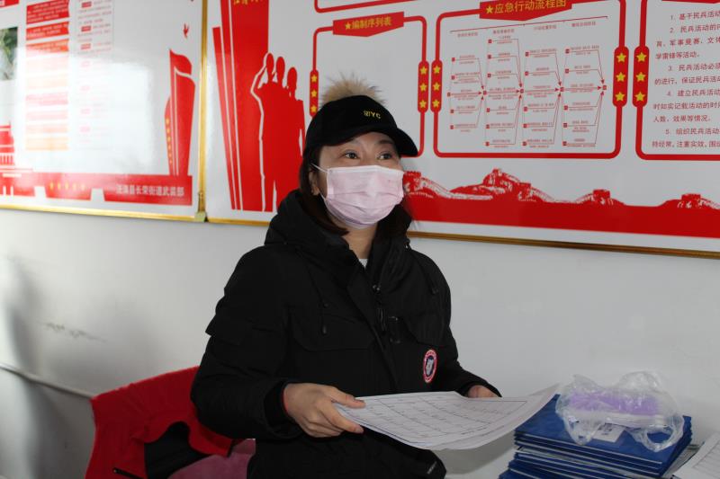 发挥“头雁”效应筑牢社区疫情防控坚强堡垒记长荣街道长荣社区*党**总支书记—庄娜