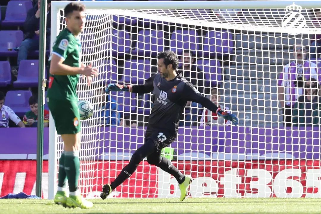 西班牙人2-1胜皇马全场,西班牙人12-1阿尔巴切特