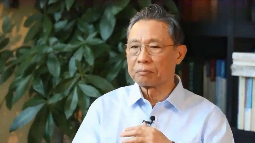 首尔飞青岛航班爆满?一天变价23次,500暴涨到4000!这四类人群都要集中隔离或留观