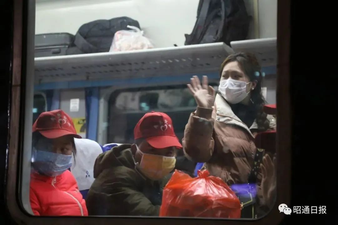 东莞市专车专列,直击各地春运返程现场