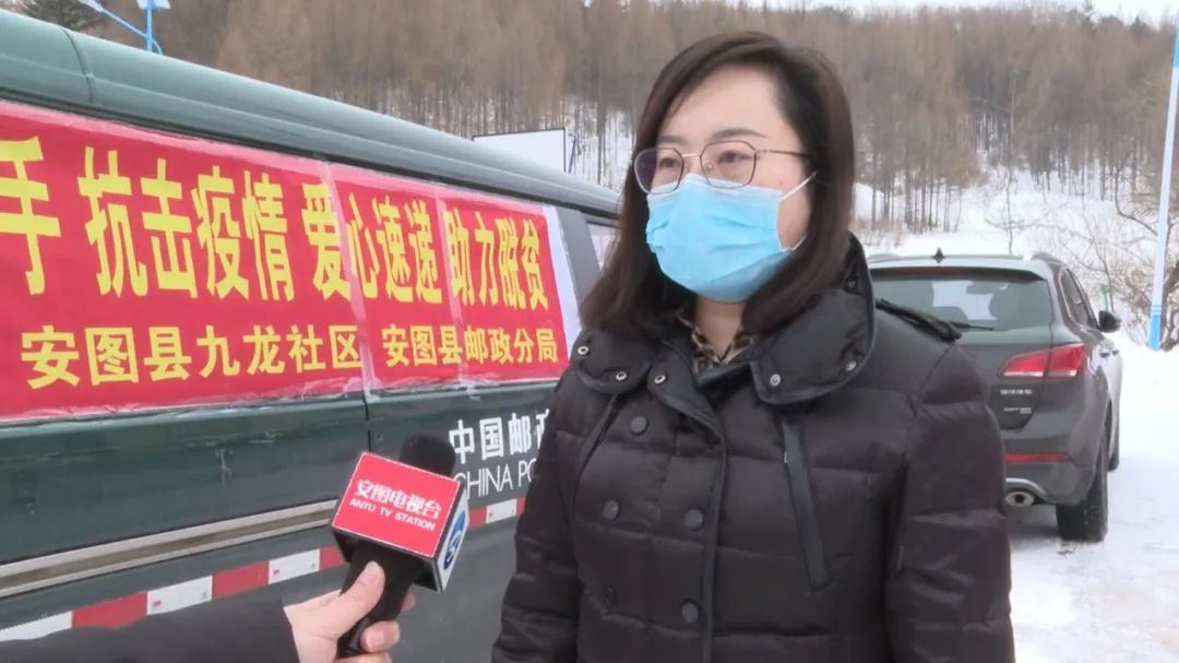 疫情无情人有情社区行动暖人心,疫情无情人有情社区送白菜