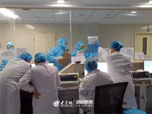 你战“疫”我守家丨前方队员甄潇丈夫谢朋：只盼你保重自己花开缓缓归