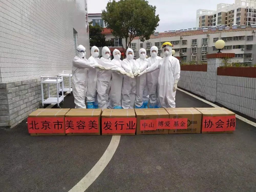 疫情之下如何守护老人安全,疫情防控正确的理发知识