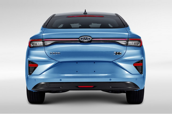 江淮ic5一辆更懂你的高能纯电轿跑,高颜值电动汽车江淮ic5值得信赖