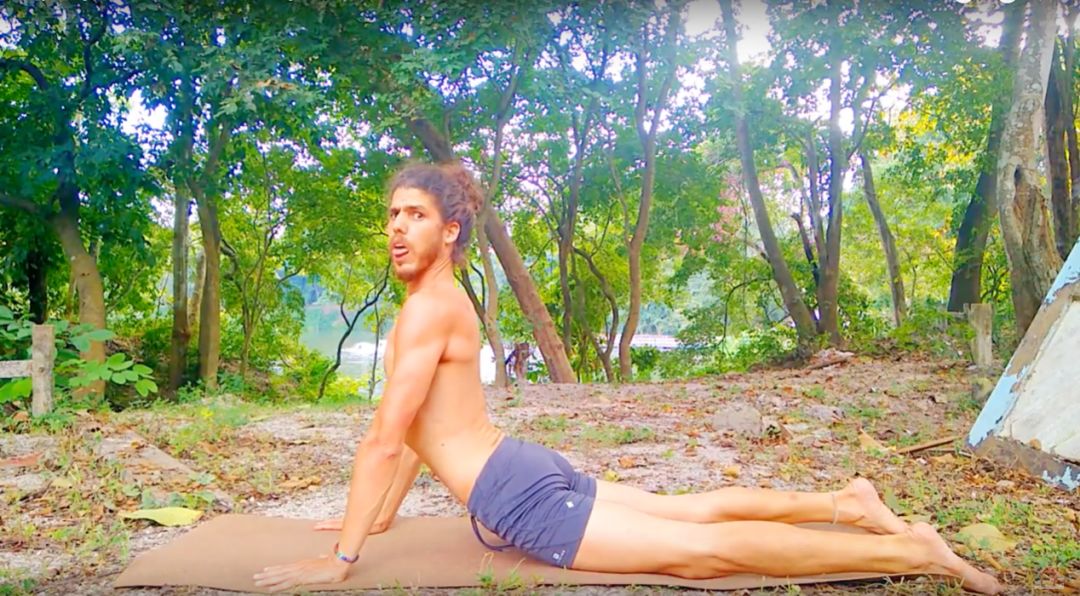 简单一点的瑜伽锻炼动作,一套最简单的瑜伽动作教程