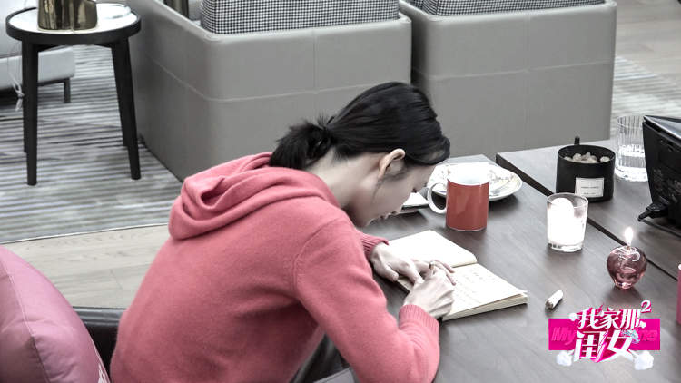 谁说都市女*生活性**很套路？今晚回归的这几位“闺女”带你看真的自己