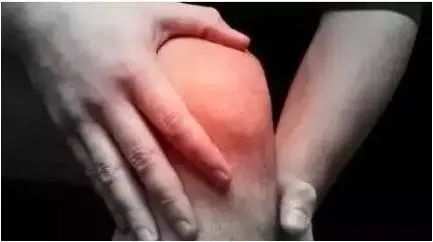 男孩得了恶性骨肿瘤,80多岁老人得了骨肿瘤怎么治疗