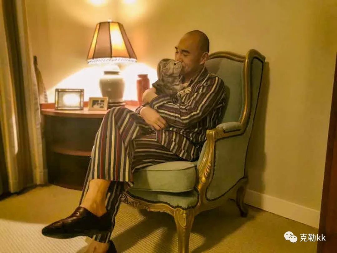 在家应该穿什么,还在考虑出门穿什么