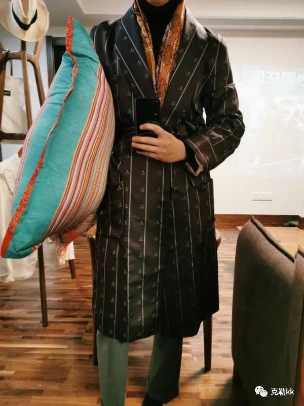 在家应该穿什么,还在考虑出门穿什么