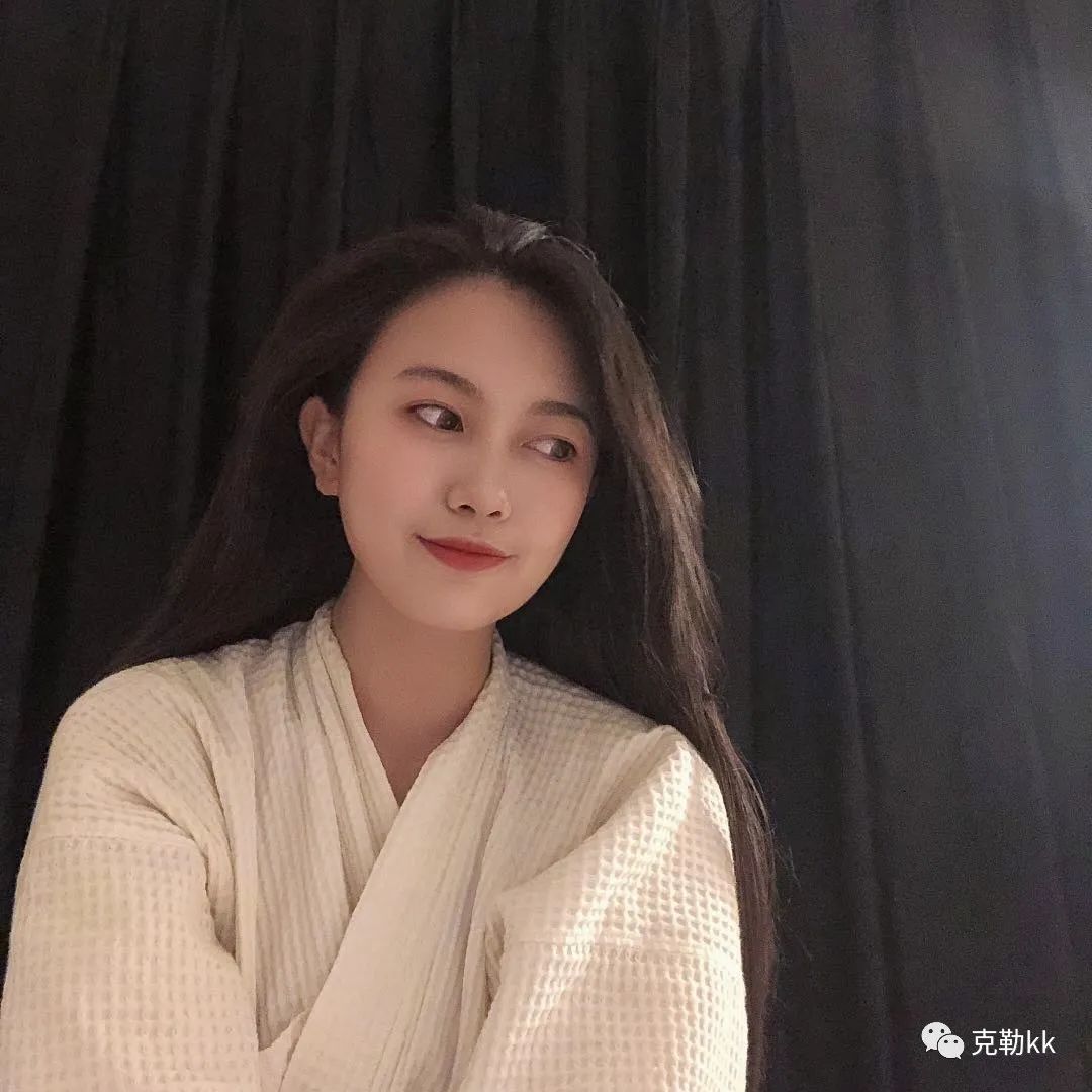 在家应该穿什么,还在考虑出门穿什么