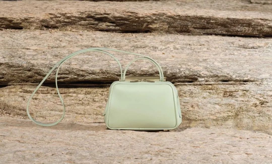 每一个单品都是简单的基础款,这件单品玩转所有秋季穿搭