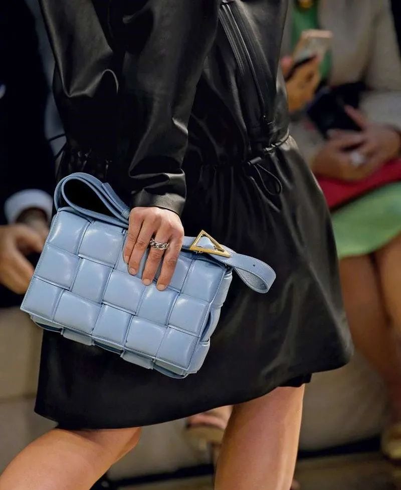 每一个单品都是简单的基础款,这件单品玩转所有秋季穿搭