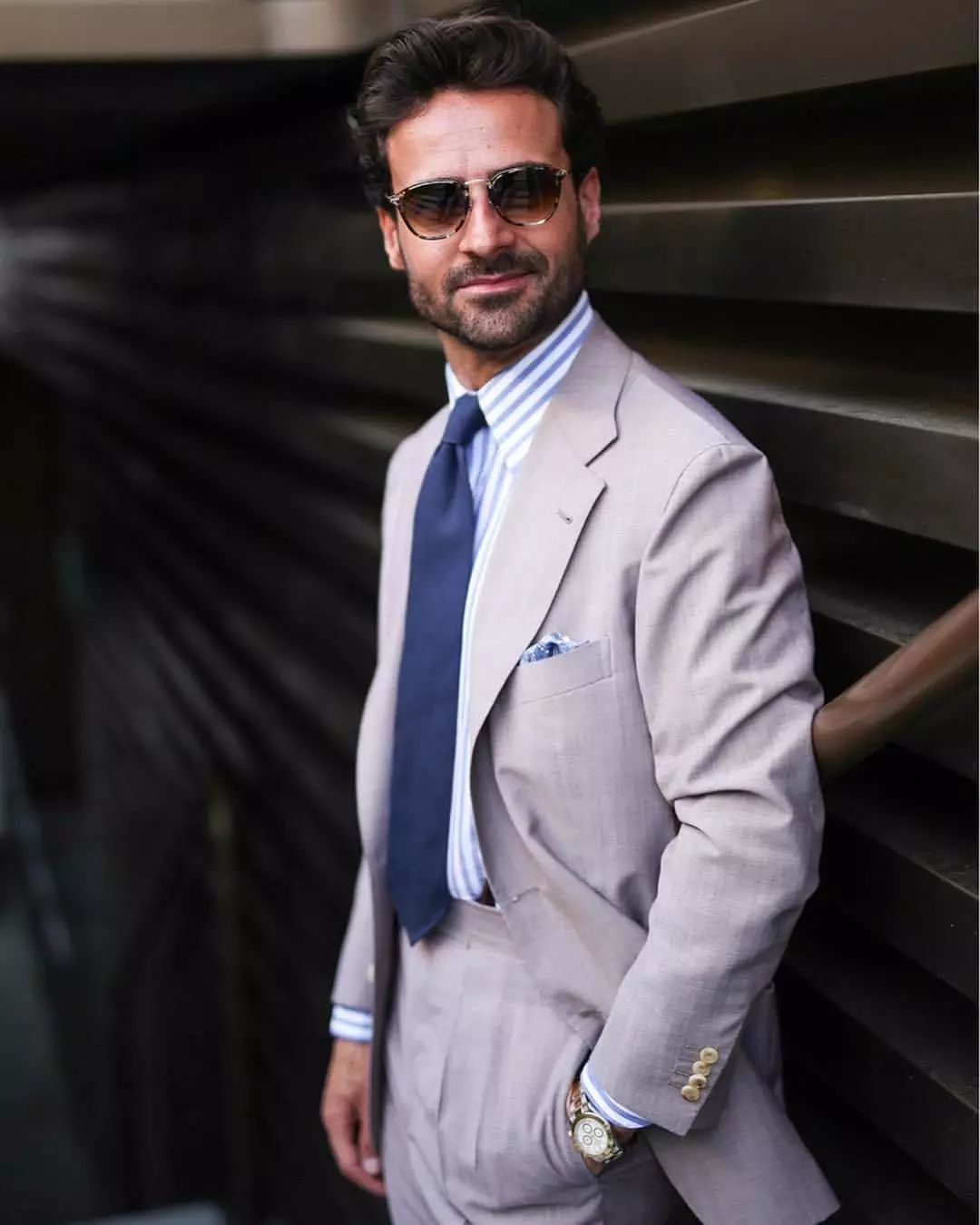 男人去办公室上班时应该把「佩剑」藏在哪儿？｜基本款