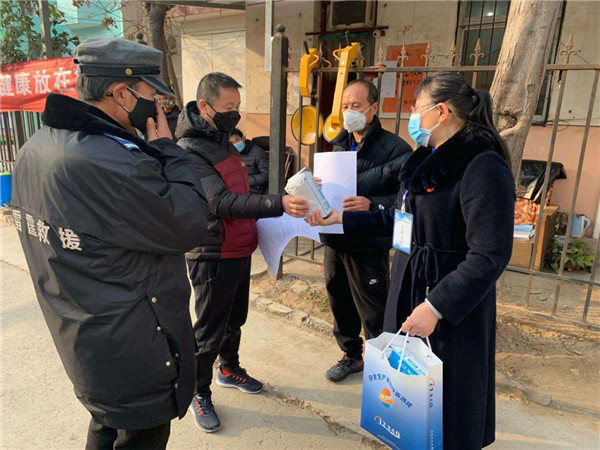 疫情防控社区里的小小身影,疫情防控的网格小故事