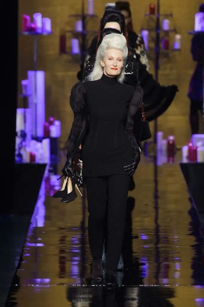 保罗高缇耶麦当娜,高缇耶为麦当娜定制锥形胸衣