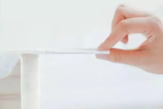 女神注意！卫生巾里可能有猫腻，千万别用错