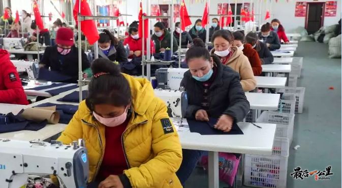 听，那是机器的响声！*疆新**各地奏响“复工曲”