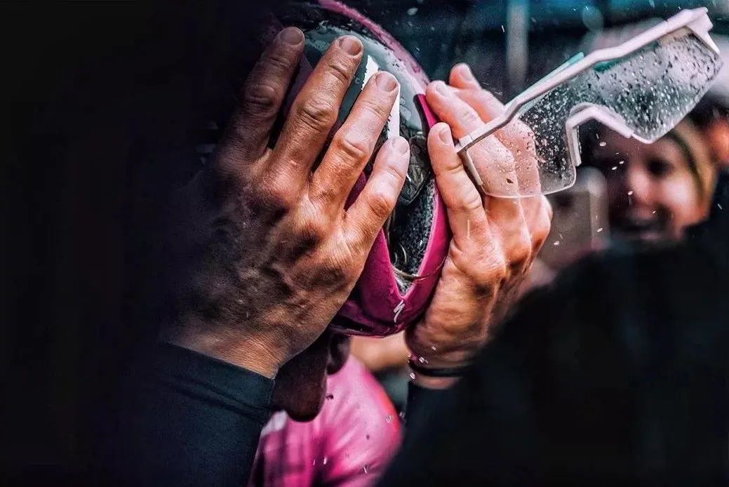 业余公路自行车需要的装备,公路自行车爱好者要哪些装备